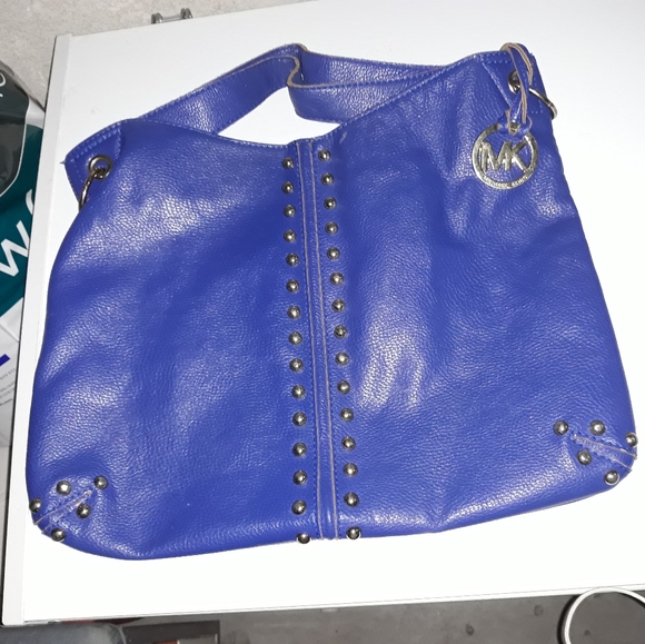 Michael kors purse - Picture 2 of 7